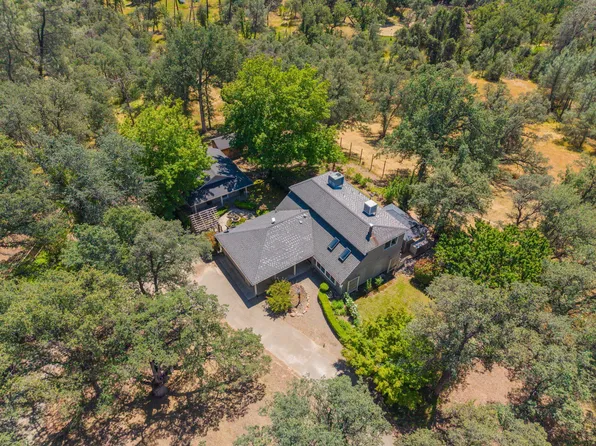 8090 Montgomery Cir, Redding, CA 96001