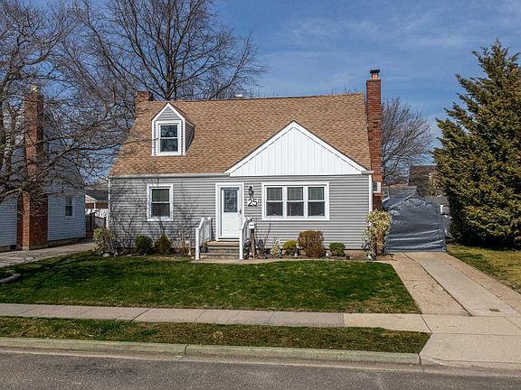 2nd image of 25 Gables Dr