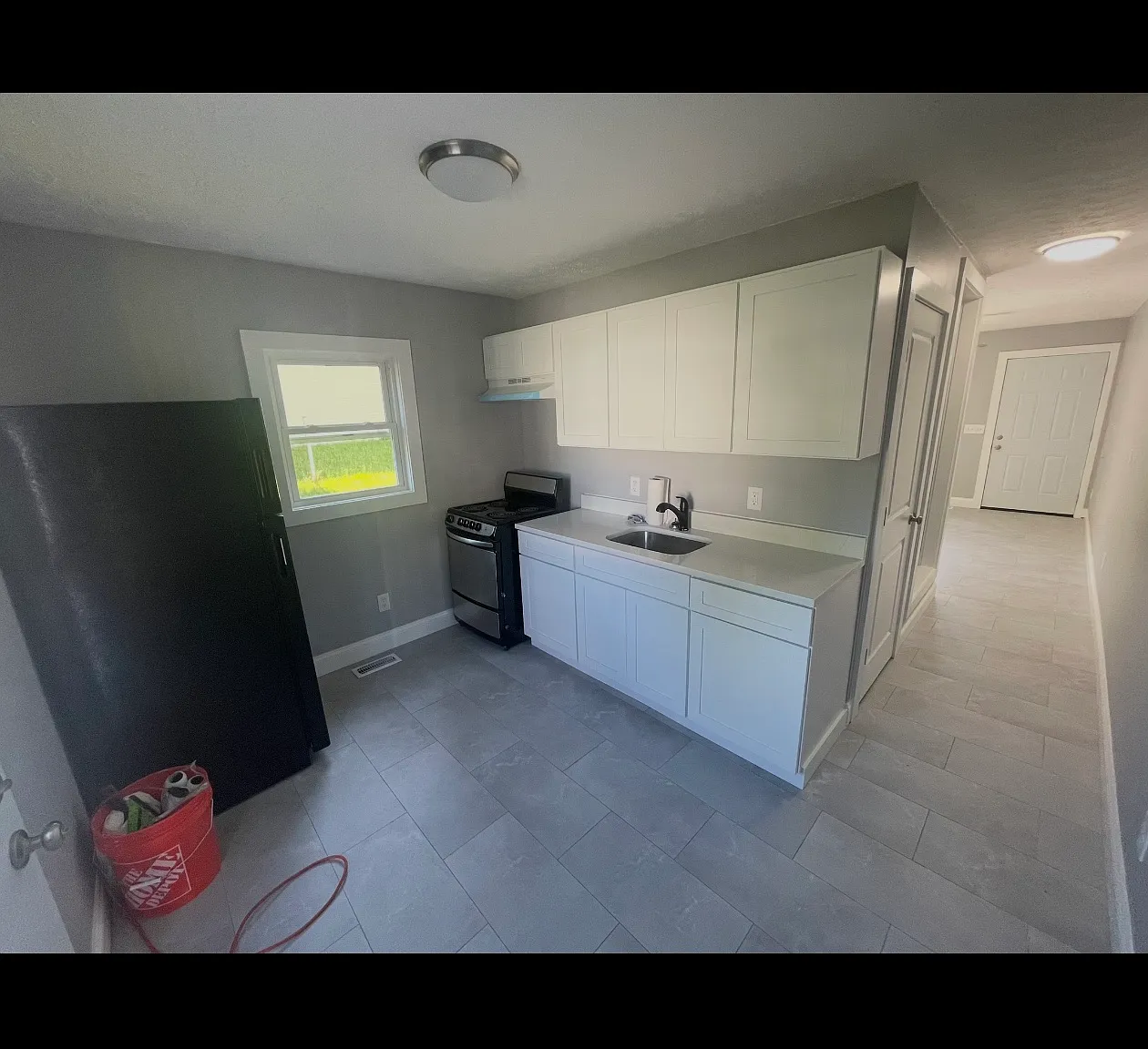 2 bed, 800 sqft, $2,075 — Photo 1