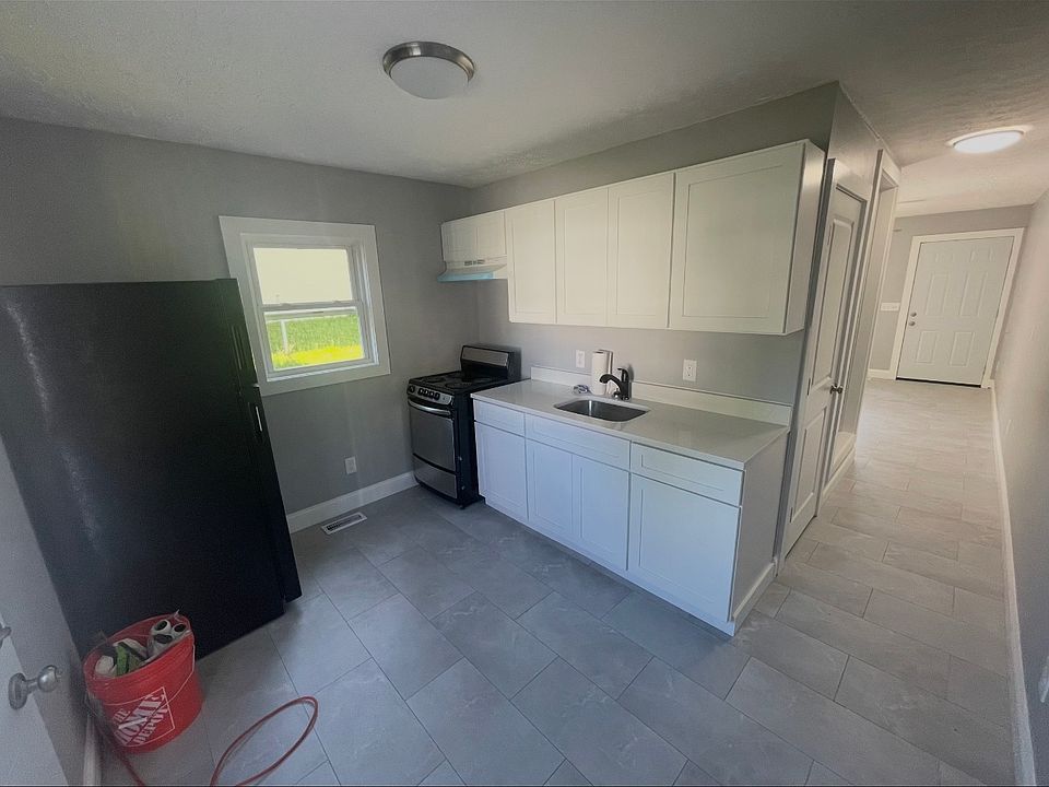 1st image of 128 Mann Ave