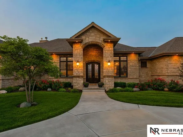 23106 Buchanan Cir, Gretna, NE 68028