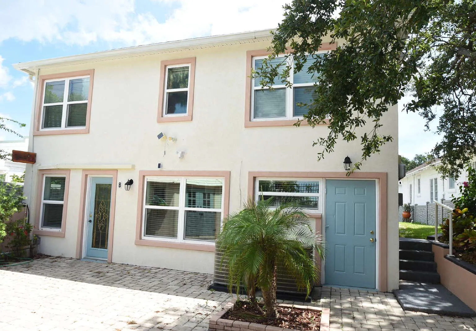 1 bed, 1.0 bath, 670 sqft, $1,600 — Photo 1