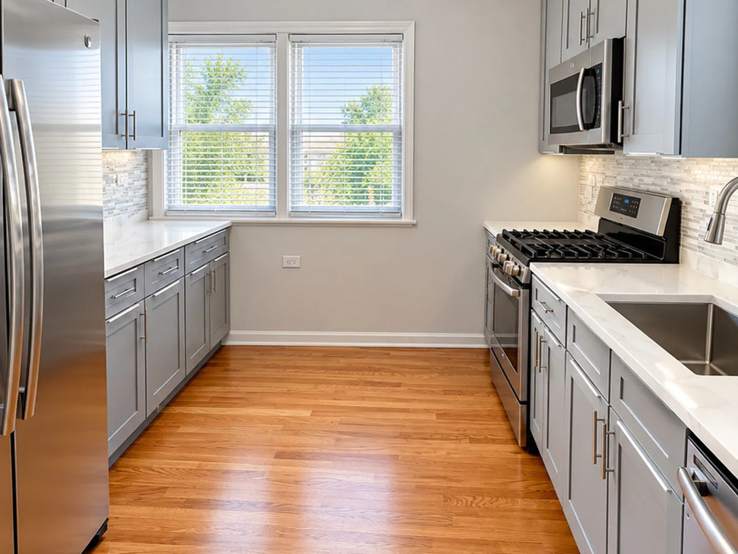 3 bed, $3,450 — Photo 2