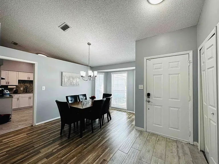 805 Mendoza Dr — Photo 5