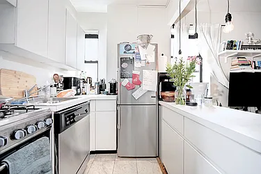 Rented by Urbane Brokerage