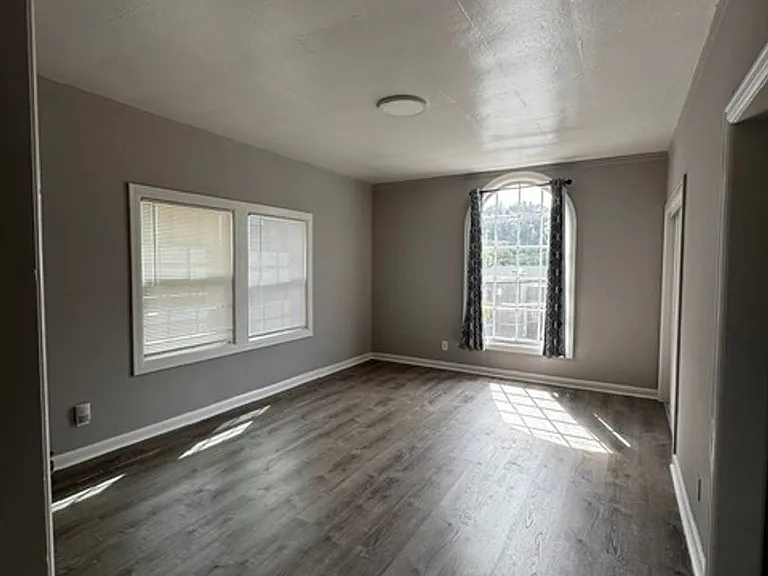 3220 Fruitvale Ave — Photo 4