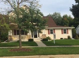 N163W19912 Ash Dr, Jackson, WI 53037