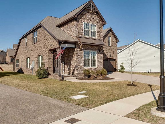 2nd image of 209 Bent Creek Trce