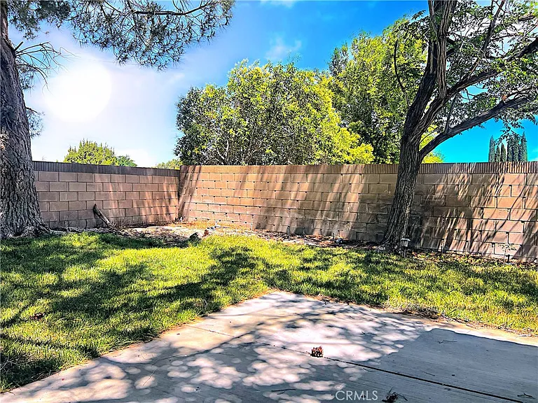 43401 Alep St — Photo 46