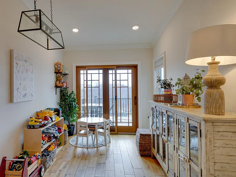 590 Gregory Ave — Photo 16