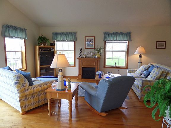 4th image of 25-68 Cottage Hill Ct