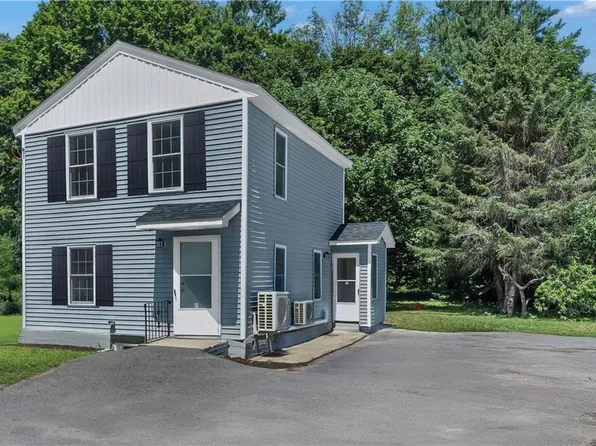 78 School St N, Slatersville, RI 02876