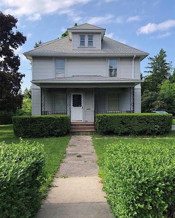 1st image of 301 East Ave