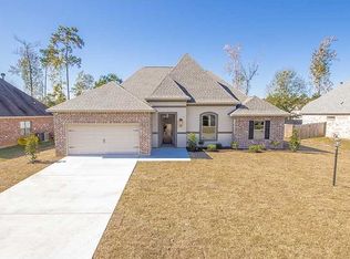 121 Timberwood Dr, Madisonville, LA 70447
