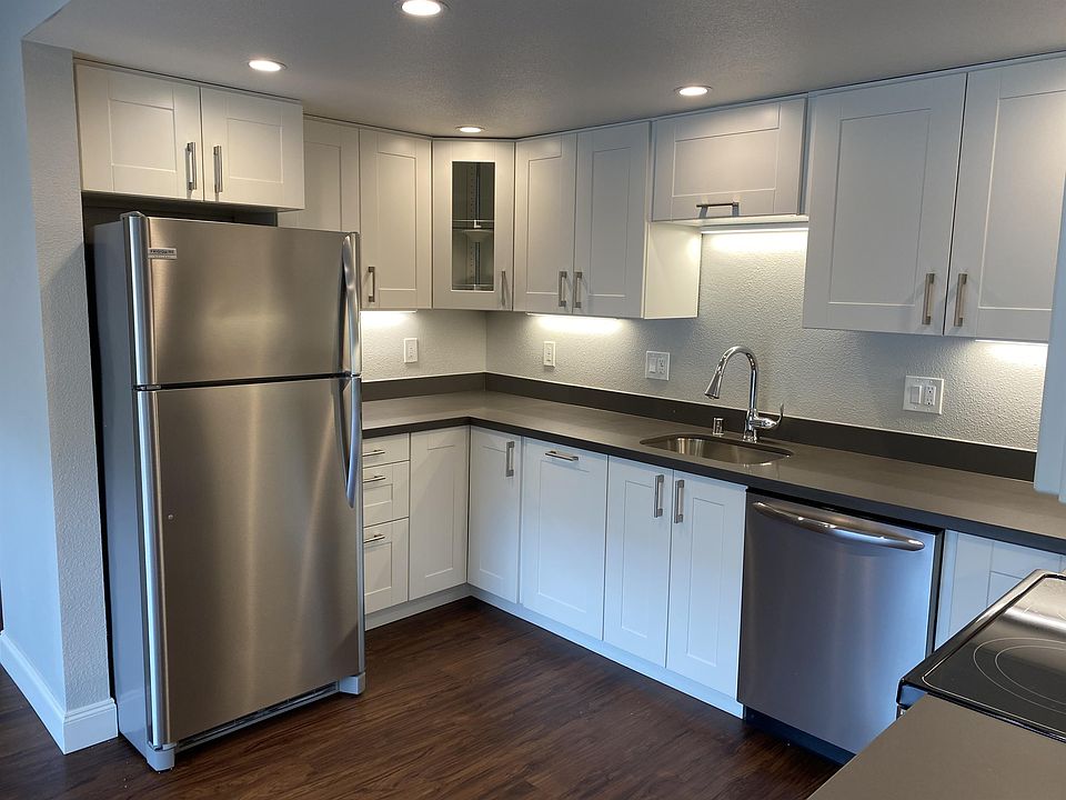 1st image of 466 24th St #1