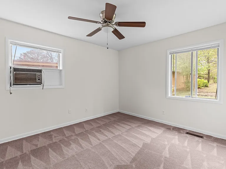 6715 Court N — Photo 10
