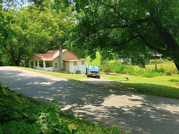 2nd image of 275 Old Union Ave