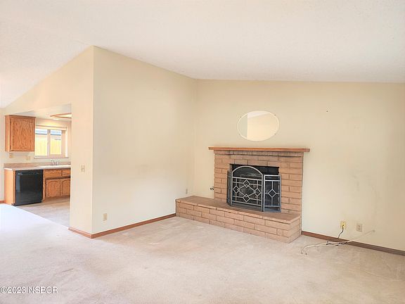 4th image of 607 Tiffany Dr Unit B