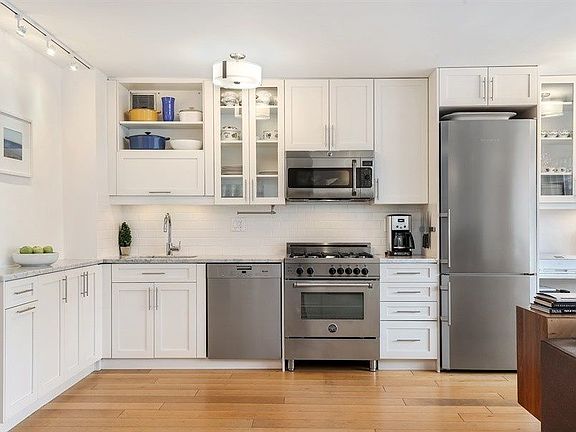 3rd image of 251 E 32nd St #14F