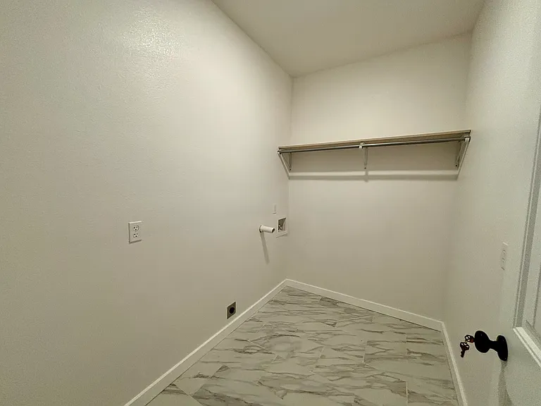 5114 Stoneridge Dr — Photo 4