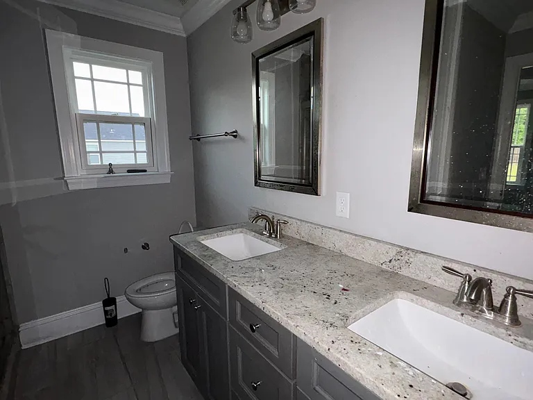 58 Commodore Pl — Photo 8