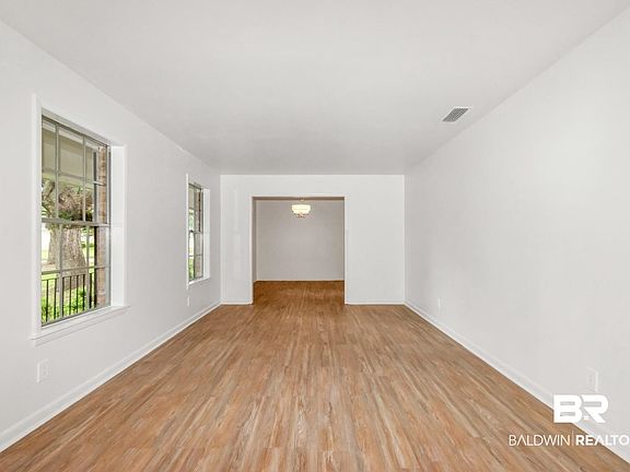 3rd image of 5217 Perin Rd