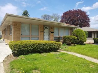 8624 W Glendale Ave, Milwaukee, WI 53225