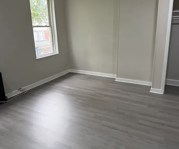 527 W Orange St #7 — Photo 3