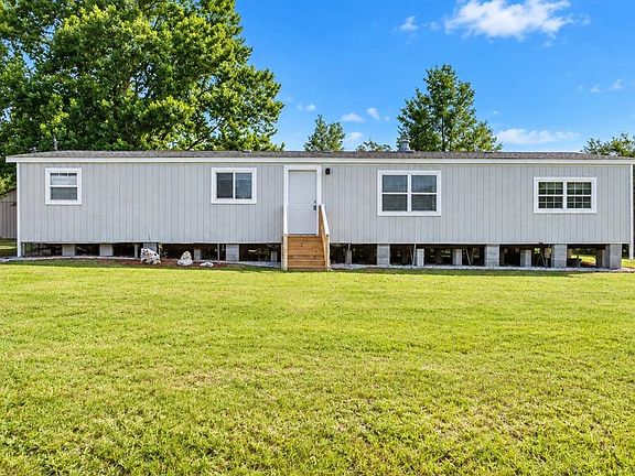 2nd image of 289 SW Princeton Ct
