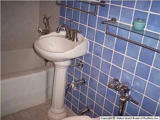 Sold by AT Real Estate Specialists LLC | media 16