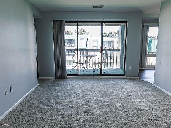 4th image of 1028 Brinker Dr APT 302