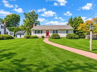 72 S Penataquit Avenue, Bay Shore, NY 11706