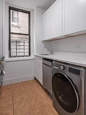 Rented by C2R Management LLC | media 6