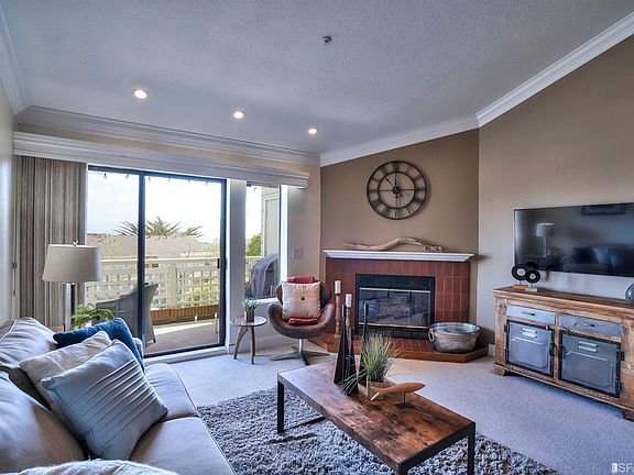 4th image of 710 Red Leaf Ct