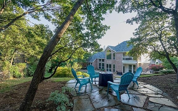 3rd image of 730 Lake Hollow Ct
