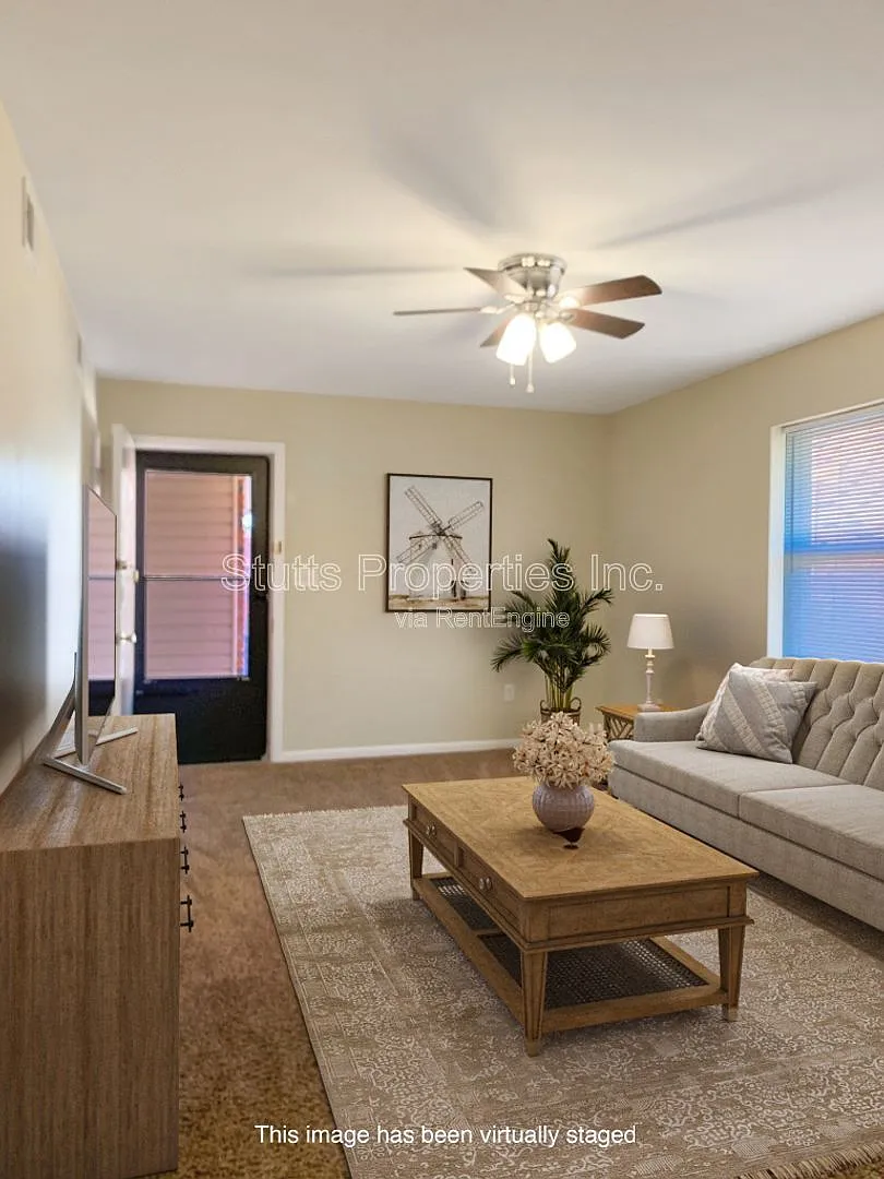 2 bed, 1.0 bath, 760 sqft, $695 — Photo 1