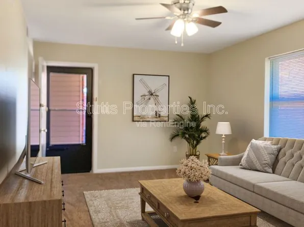 900 Montgomery Ave Unit 205, Sheffield, AL 35660
