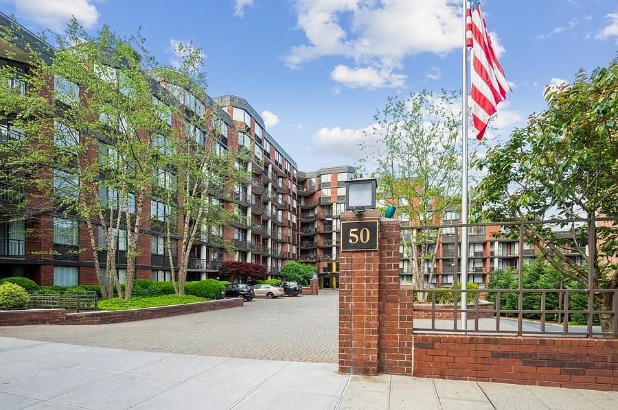 1st image of 50 E Hartsdale Avenue #8C