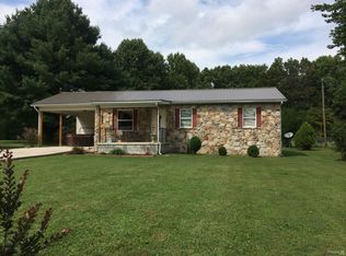 89 Whitecrest Dr, Crossville, TN 38571