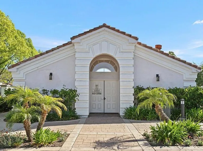 1888 Matin Cir — Photo 86