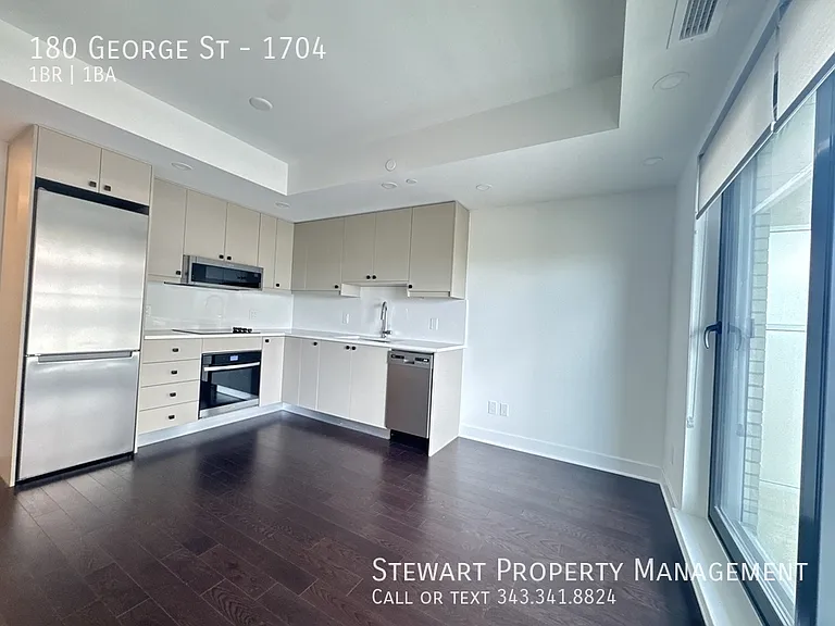 180 George St #1704 — Photo 5