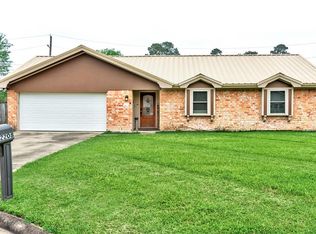 2208 Autumn Oak Ln, Orange, TX 77632