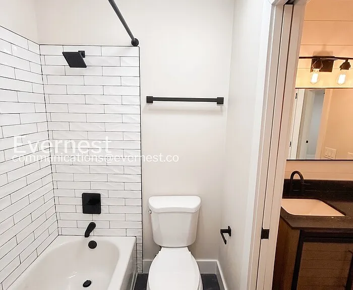 5908 S Manhattan Ave — Photo 15