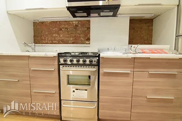 Rented by J Misrahi Realty Corp | media 10