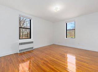 86-96 208th St #1H, Queens Village, NY 11427