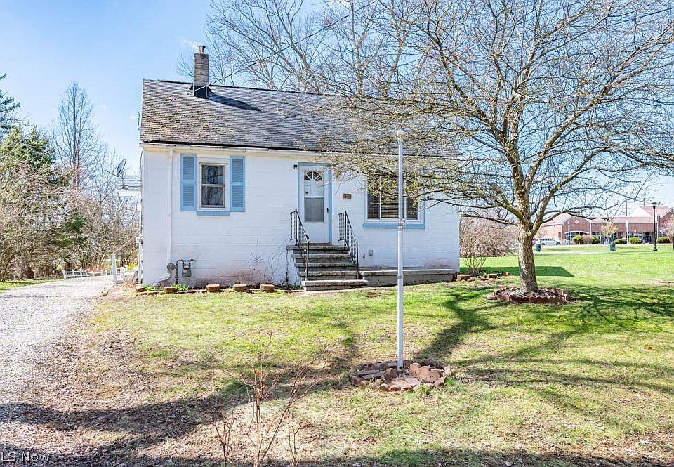 1st image of 8418 S Bedford Ct