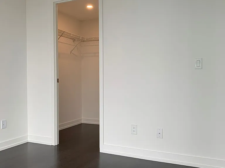19 Western Battery Rd #3105 — Photo 11