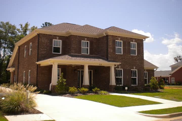 1st image of 610 Indian Lake Dr SE