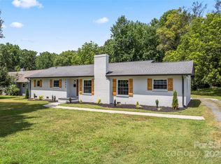 1420 Lakedell Dr, Charlotte, NC 28215