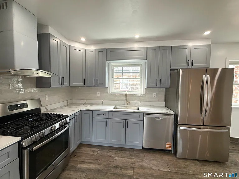 32 Hadley St — Photo 9